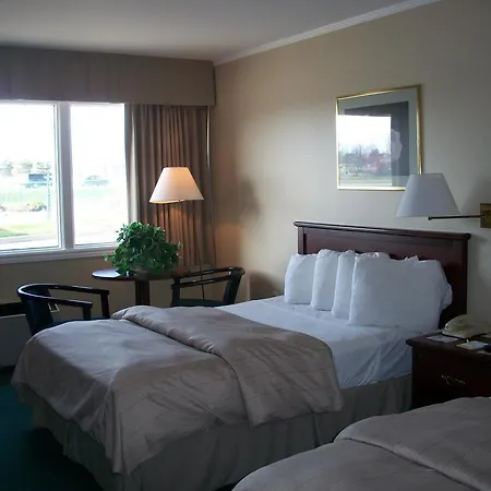 Days Inn By Wyndham Brockville Exterior photo